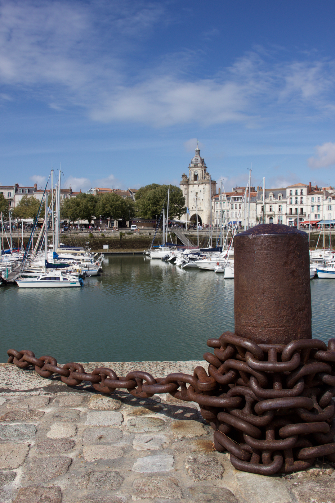 La Rochelle, Porte de la Grosse Horloge vu du Vieux port